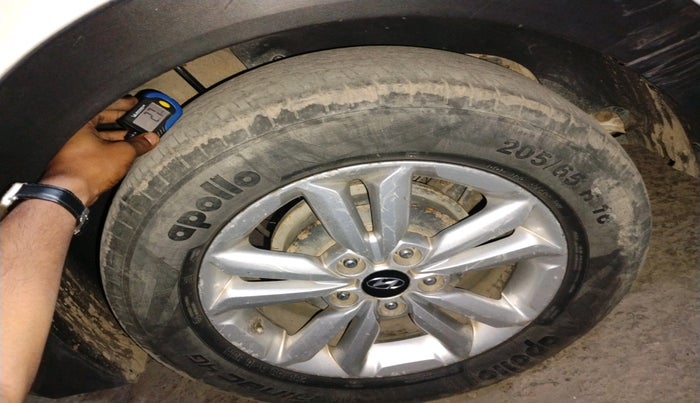 2016 Hyundai Creta SX PLUS AT 1.6 DIESEL, Diesel, Automatic, 1,76,898 km, tyre