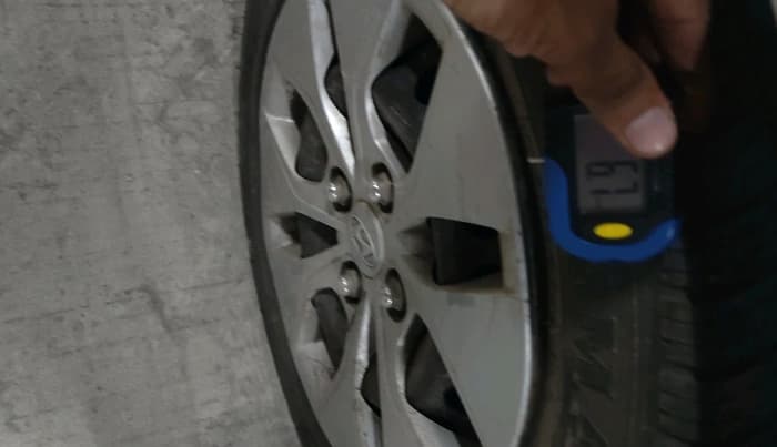 2017 Hyundai Xcent S 1.2, Petrol, Manual, 41,676 km, tyre