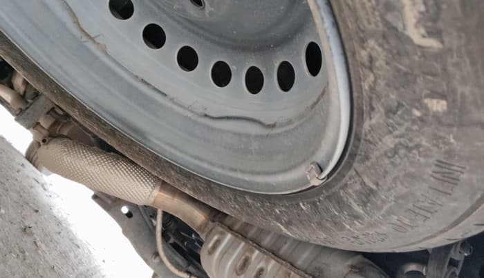 2021 Mahindra XUV700 AX 7 LUXURY P AT 7 STR, Petrol, Automatic, 80,194 km, tyre