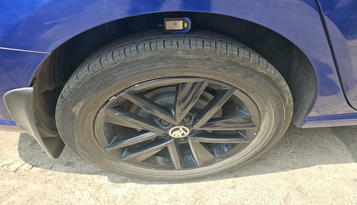 2020 Skoda Rapid AMBITION AT TSI, Petrol, Automatic, 1,25,541 km, tyre