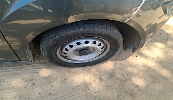 2024 Tata ALTROZ XE CNG, CNG, Manual, 63,327 km, tyre