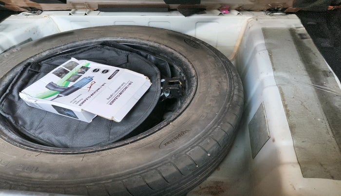 2020 Tata NEXON XM SUNROOF PETROL, Petrol, Manual, 60,951 km, tyre