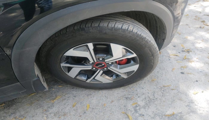 2022 KIA SONET GTX PLUS 1.5 AT, Diesel, Automatic, 1,63,427 km, tyre