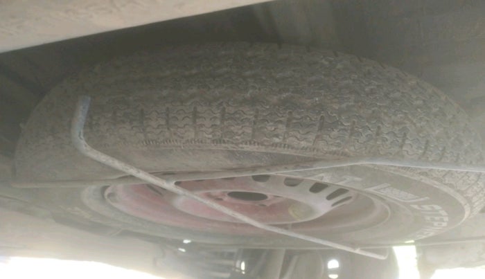 2023 Renault TRIBER RXT, CNG, Manual, 37,442 km, tyre