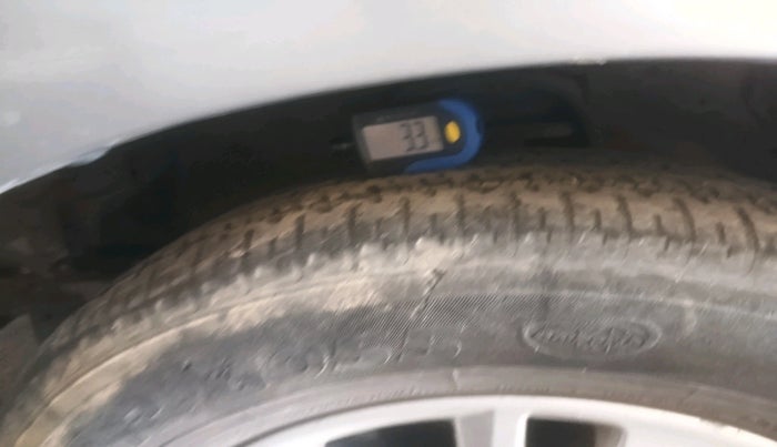 2018 Toyota Innova Crysta 2.8 GX AT 7 STR, Diesel, Automatic, 90,190 km, tyre