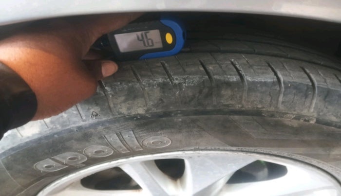 2018 Toyota Innova Crysta 2.8 GX AT 7 STR, Diesel, Automatic, 90,190 km, tyre