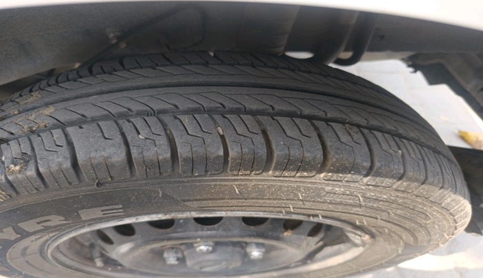 2016 Nissan Micra Active XL, Petrol, Manual, 46,516 km, tyre