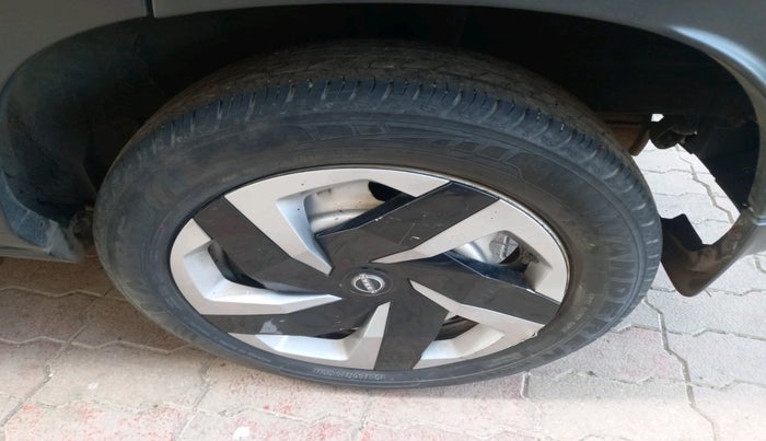 2022 Nissan MAGNITE XE, Petrol, Manual, 26,581 km, tyre