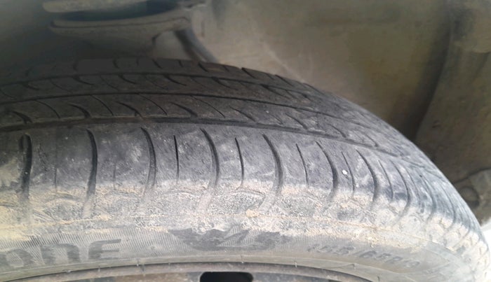 2015 Maruti Alto K10 VXI, Petrol, Manual, 1,02,860 km, tyre