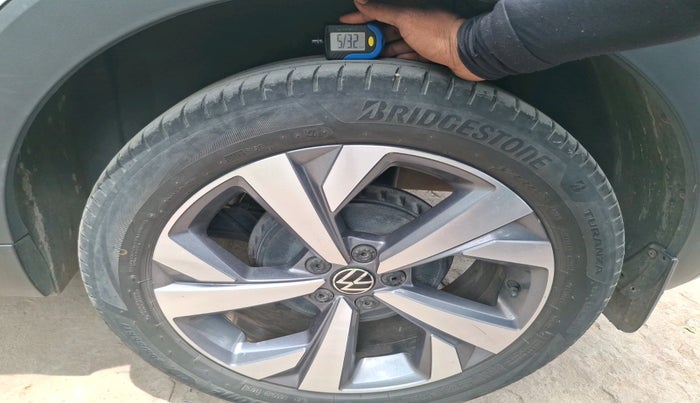 2022 Volkswagen TAIGUN TOPLINE 1.0 TSI AT, Petrol, Automatic, 94,893 km, tyre