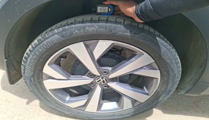 2022 Volkswagen TAIGUN TOPLINE 1.0 TSI AT, Petrol, Automatic, 94,893 km, tyre