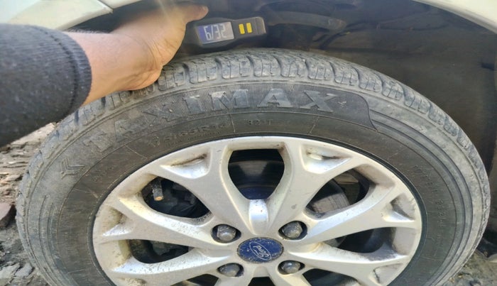 2013 Ford Figo TITANIUM 1.2 PETROL, Petrol, Manual, 1,33,914 km, tyre