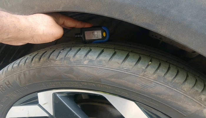 2021 Hyundai ALCAZAR 1.5 SIGNATURE (O) AT 6STR, Diesel, Automatic, 90,762 km, tyre