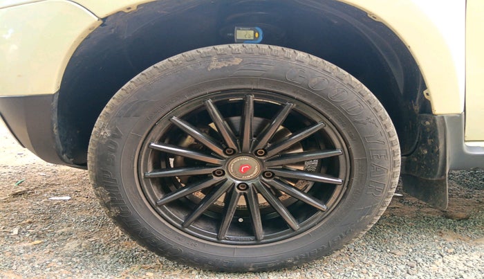 2015 Renault Duster 110 PS RXL DIESEL, Diesel, Manual, 1,15,585 km, tyre