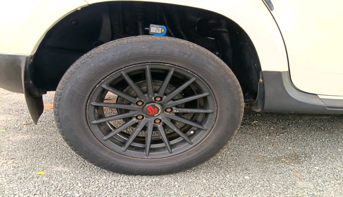 2015 Renault Duster 110 PS RXL DIESEL, Diesel, Manual, 1,15,585 km, tyre