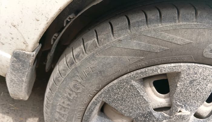 2014 Maruti Alto K10 LXI, CNG, Manual, 1,29,378 km, tyre