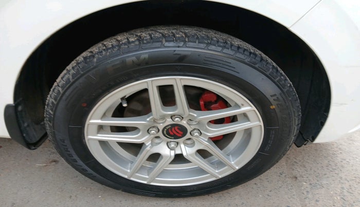 2022 Hyundai AURA S 1.2 CNG, CNG, Manual, 50,687 km, tyre