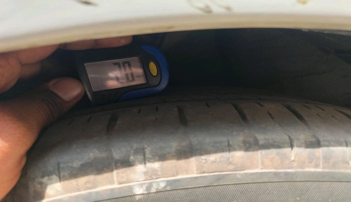 2014 Hyundai Verna FLUIDIC 1.6 CRDI SX, Diesel, Manual, 1,18,431 km, tyre