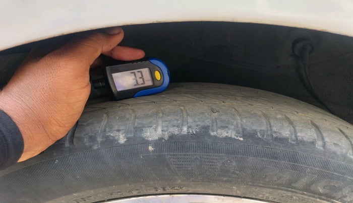 2014 Hyundai Verna FLUIDIC 1.6 CRDI SX, Diesel, Manual, 1,18,431 km, tyre