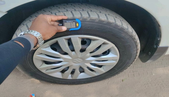 2014 Maruti Swift VXI, Petrol, Manual, 1,30,931 km, tyre