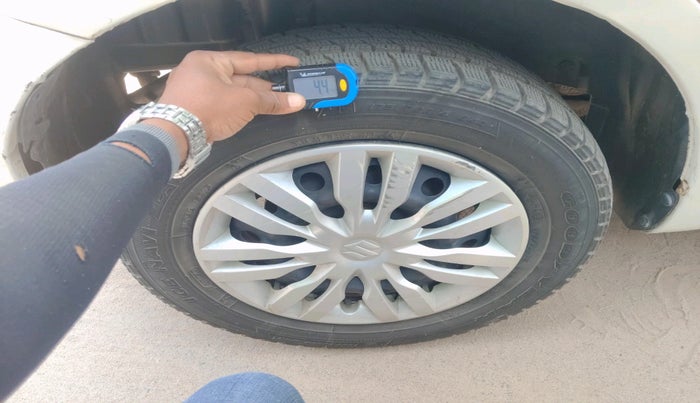 2014 Maruti Swift VXI, Petrol, Manual, 1,30,931 km, tyre