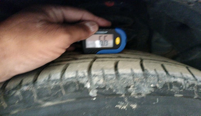 2021 Mahindra XUV300 W6 1.5 Diesel, Diesel, Manual, 26,665 km, tyre