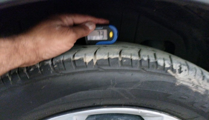 2021 Mahindra XUV300 W6 1.5 Diesel, Diesel, Manual, 26,665 km, tyre