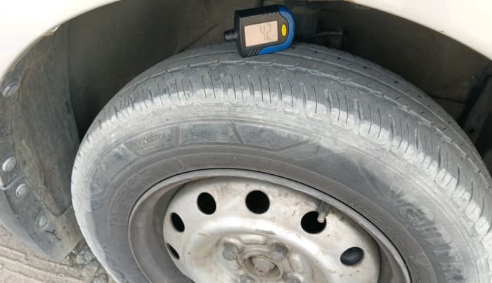 2011 Maruti Swift Dzire LDI, Diesel, Manual, 76,517 km, tyre