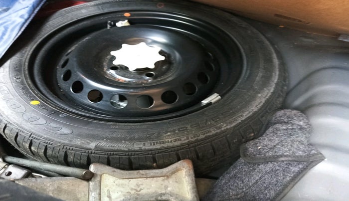 2015 Hyundai Grand i10 ASTA AT 1.2 KAPPA VTVT, Petrol, Automatic, 63,853 km, tyre