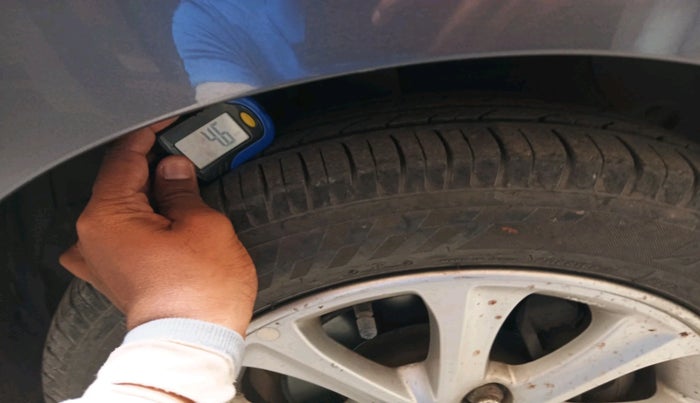 2015 Hyundai Grand i10 ASTA AT 1.2 KAPPA VTVT, Petrol, Automatic, 63,853 km, tyre