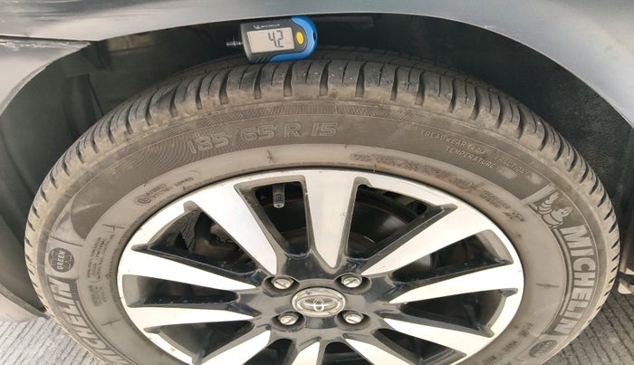 2014 Toyota Etios CROSS 1.5 V, Petrol, Manual, 77,813 km, tyre