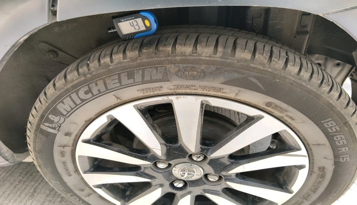 2014 Toyota Etios CROSS 1.5 V, Petrol, Manual, 77,813 km, tyre