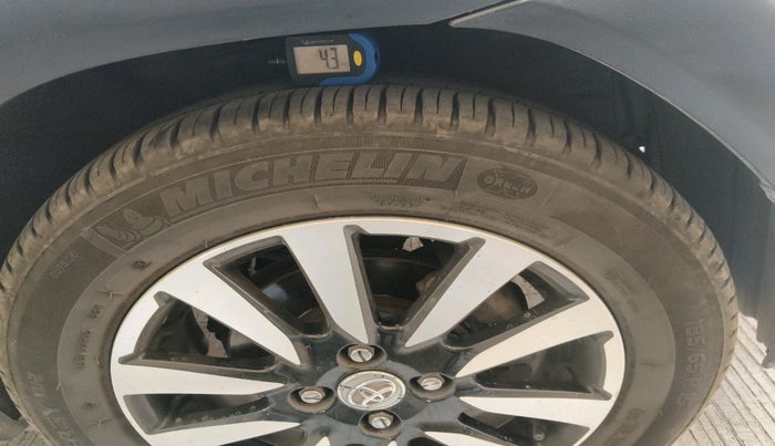 2014 Toyota Etios CROSS 1.5 V, Petrol, Manual, 77,813 km, tyre