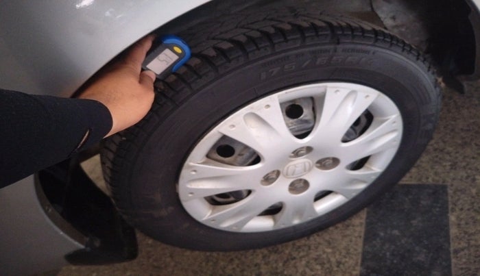 2013 Honda Amaze 1.2L I-VTEC S, Petrol, Manual, 64,028 km, tyre