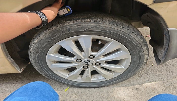 2012 Honda City 1.5L I-VTEC V MT SUNROOF, Petrol, Manual, 73,858 km, tyre