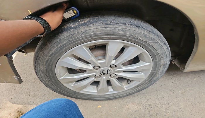 2012 Honda City 1.5L I-VTEC V MT SUNROOF, Petrol, Manual, 73,858 km, tyre