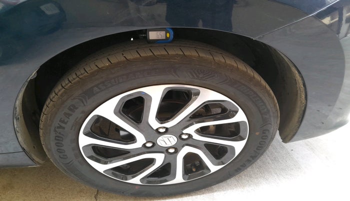 2023 Maruti Baleno  ZETA CNG 1.2L, CNG, Manual, 1,16,691 km, tyre