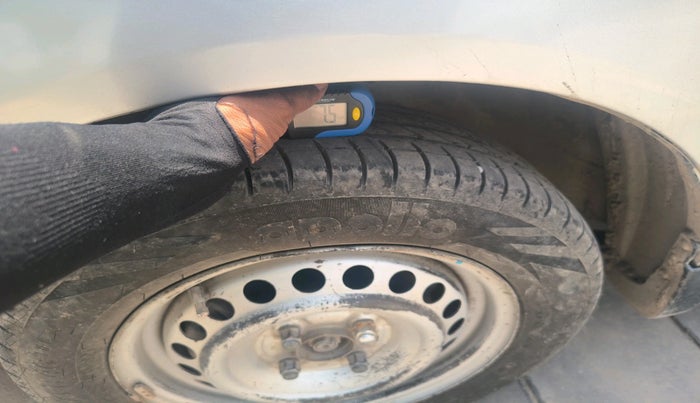 2012 Honda Brio E MT, Petrol, Manual, 1,61,067 km, tyre