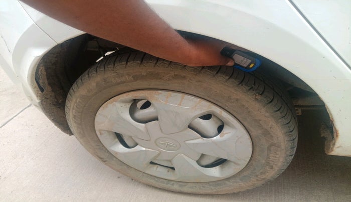 2023 Tata Tiago XM CNG, CNG, Manual, 77,193 km, tyre