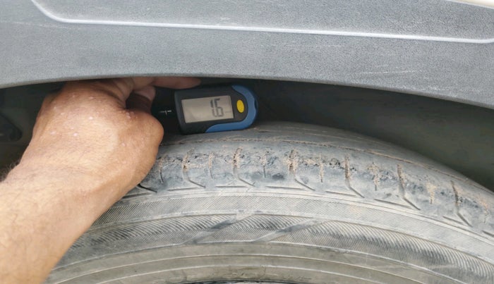 2020 Hyundai VENUE S 1.2, Petrol, Manual, 1,07,006 km, tyre