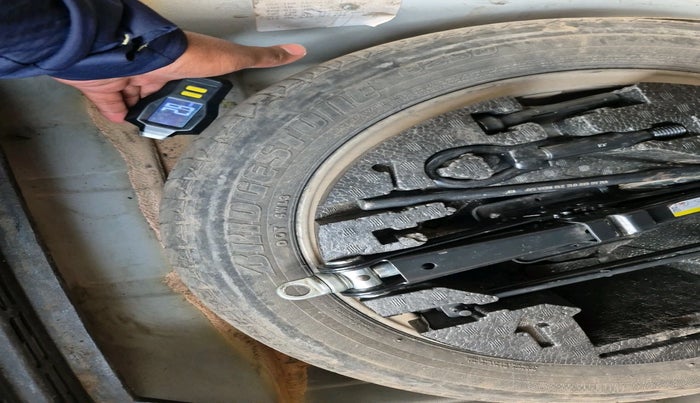 2019 Volkswagen Ameo HIGHLINE PLUS 1.0L 16 ALLOY, Petrol, Manual, 88,194 km, tyre