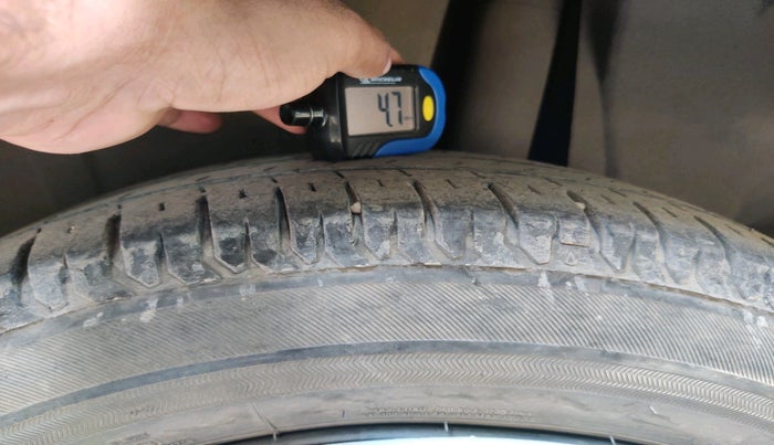 2021 Maruti Ertiga VXI CNG, CNG, Manual, 52,036 km, tyre