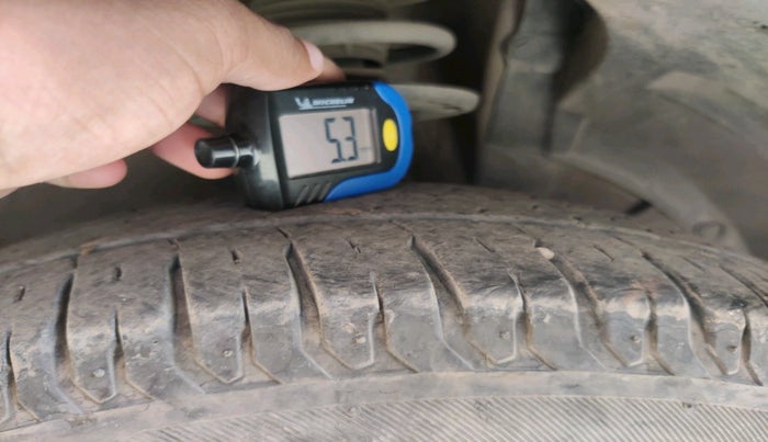 2021 Maruti Ertiga VXI CNG, CNG, Manual, 52,036 km, tyre