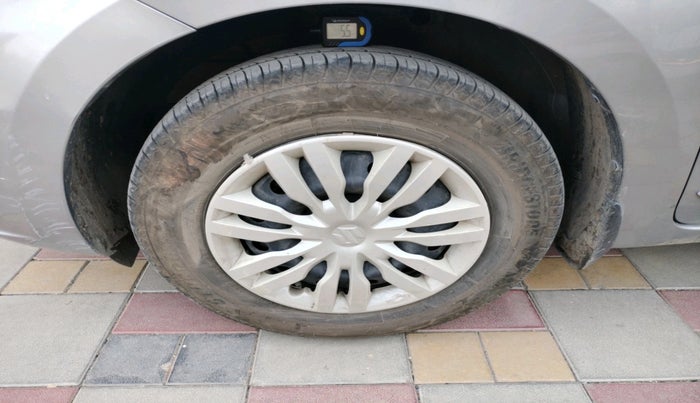 2021 Maruti Dzire VXI, Petrol, Manual, 70,434 km, tyre