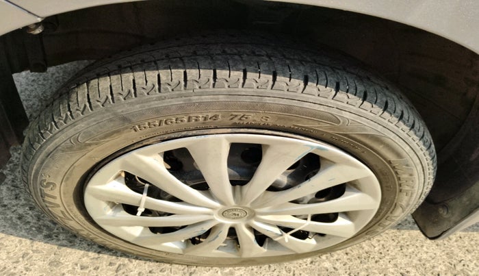 2012 Maruti Wagon R 1.0 VXI, Petrol, Manual, 70,650 km, tyre