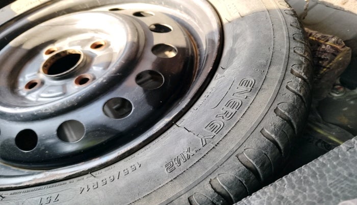 2012 Maruti Wagon R 1.0 VXI, Petrol, Manual, 70,650 km, tyre