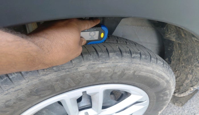 2024 Renault TRIBER RXL MT, Petrol, Manual, 8,588 km, tyre