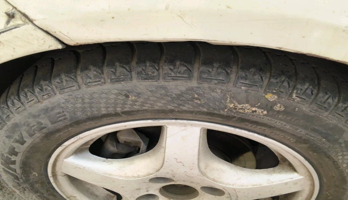 2012 Chevrolet Optra Magnum LT 1.6, Petrol, Manual, 99,605 km, tyre