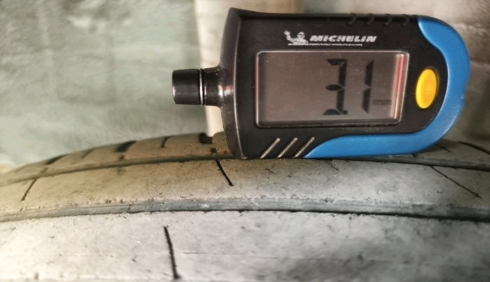 2020 Datsun Redi Go T, CNG, Manual, 75,725 km, tyre