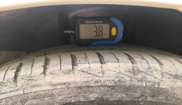 2020 Datsun Redi Go T, CNG, Manual, 75,725 km, tyre